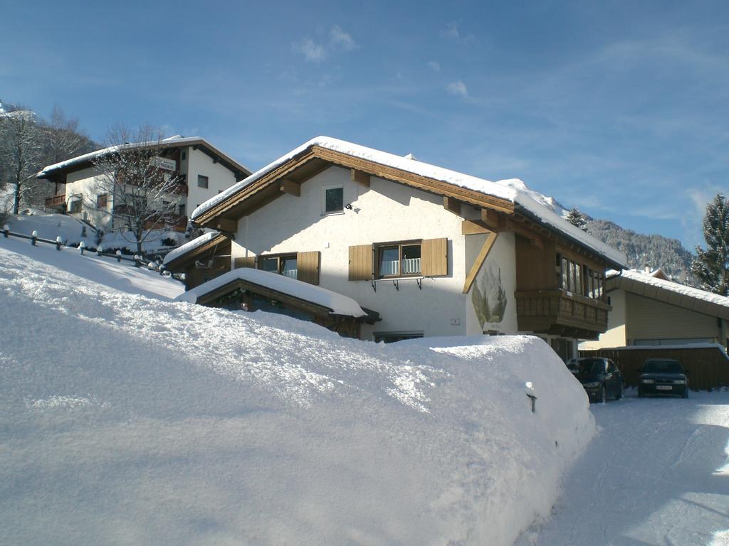 Apart Leitner Apartman Lermoos Szoba fotó